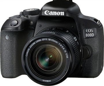 Canon EOS 800D s objektivem EF-S 18-55mm